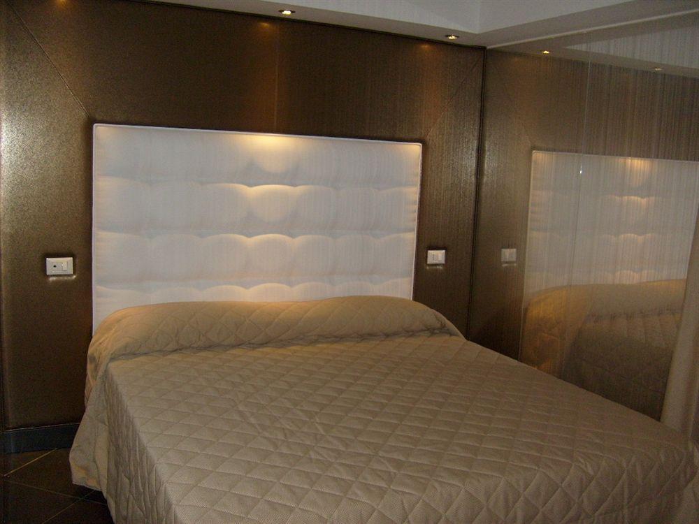 Hotel Briganti Qualiano Luaran gambar