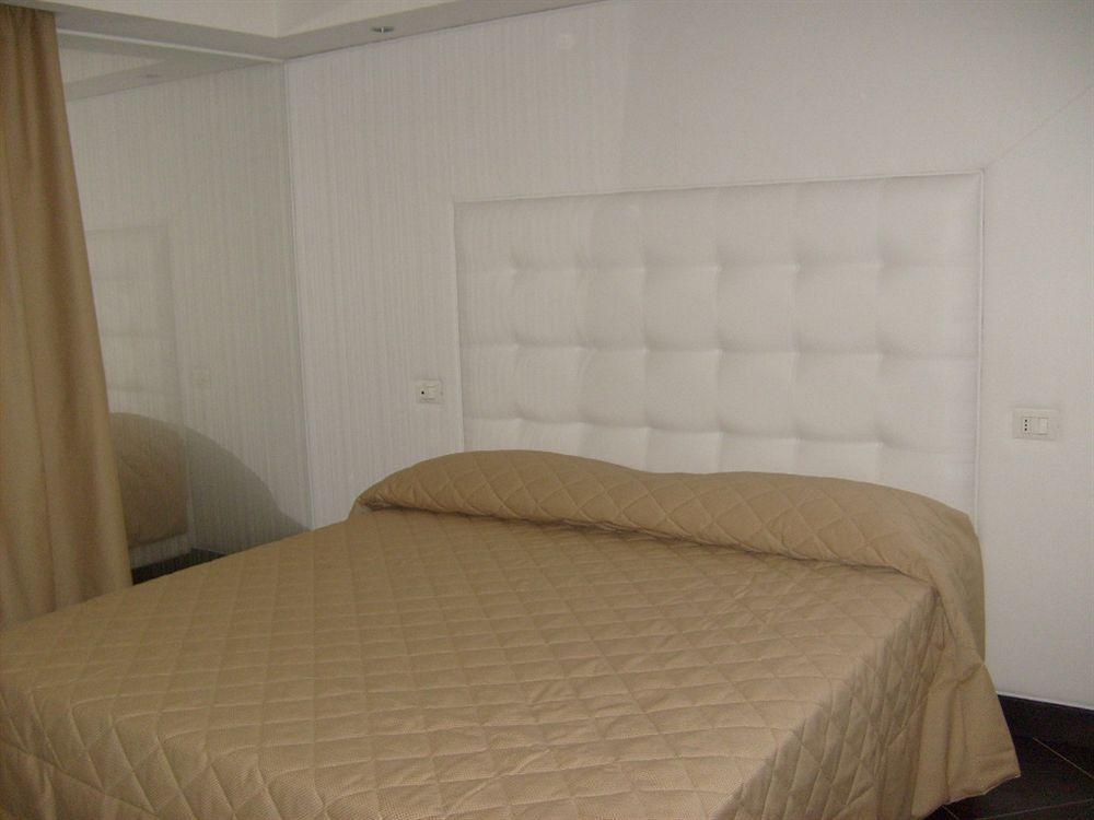 Hotel Briganti Qualiano Luaran gambar