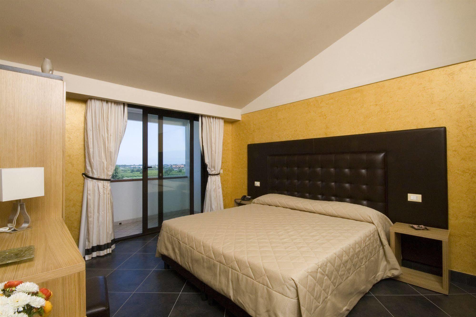 Hotel Briganti Qualiano Luaran gambar